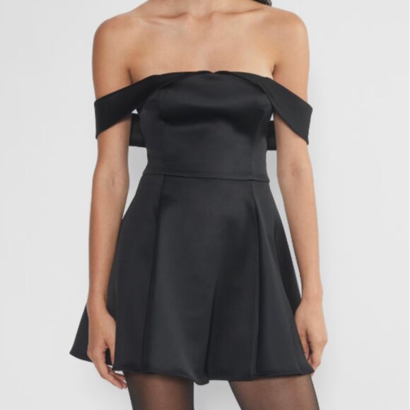 Aritzia Ten by Babaton Aphrodite Satin Dress Off Shoulder Black Size 8 - Picture 1 of 10